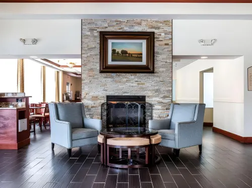Clarion Hotel & Suites Hamden-New Haven Public Areas Photos