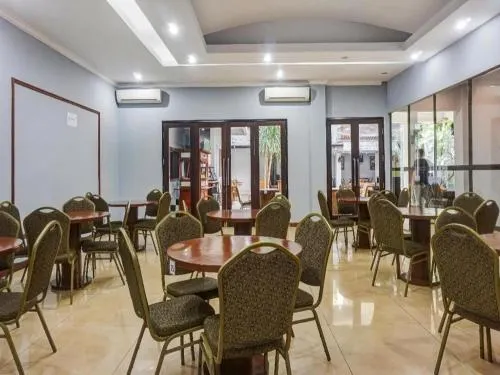 Super OYO Capital O 91140 Ayodya Kebon Jeruk Dining Photos