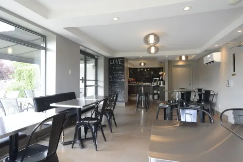 Le Fabreville Motel & Suites Restauration Photos
