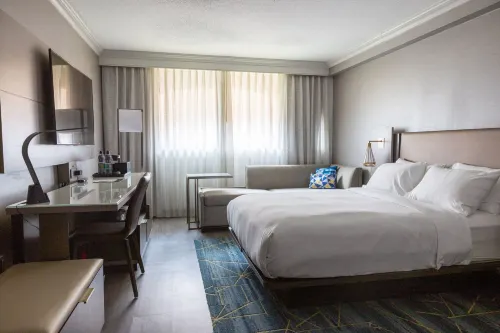 Providence Marriott Downtown Rooms Photos