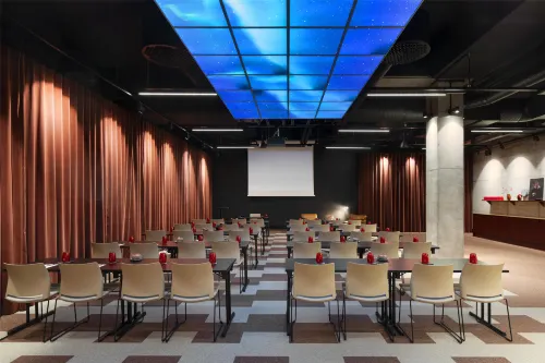 Radisson Red Helsinki Business Facilities Photos