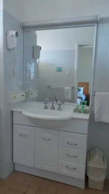 Halfway Motel Rooms Photos