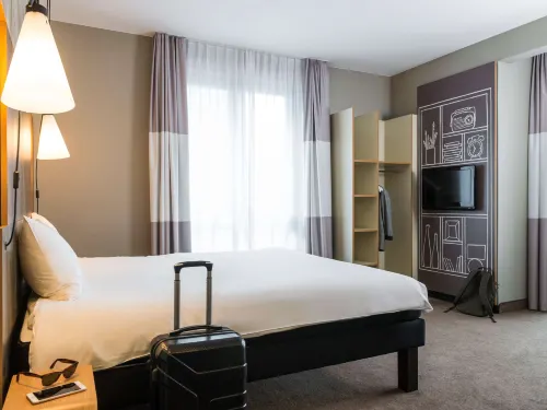 Ibis Brussels Centre Gare Midi Rooms Photos