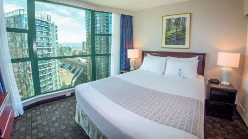 Rosedale on Robson Suite Hotel Rooms Photos