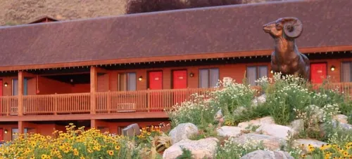 Flat Creek Inn Exterior Photos
