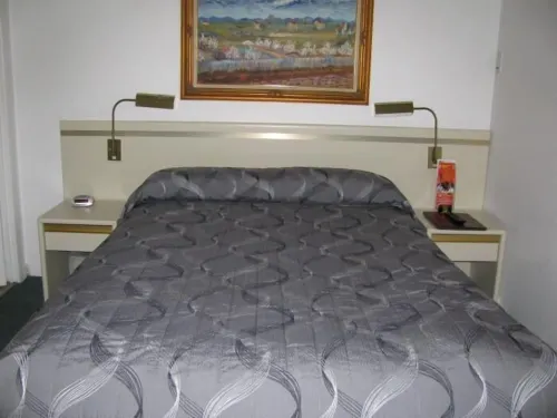 The Wayfarer Motel Photos