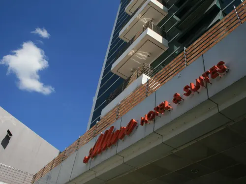 Allure Hotel & Suites Exterior Photos