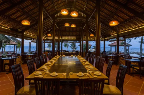 Gold Coast Phu Quoc Beach Resort Restauration Photos