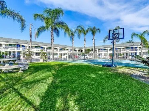 Motel 6 Garden Grove, CA Loisirs et amusements Photos