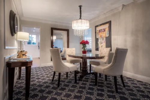 Beverly Hills Plaza Hotel & Spa Rooms Photos
