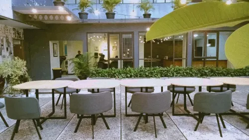 Pia Hotel Cirebon Offentlige områder Photos