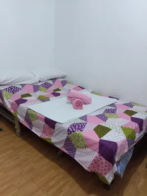 Ekonumi Rooms at Moonwalk Paranaque Rooms Photos