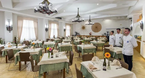 Joli Park Hotel - Caroli Hotels Mahlzeiten Photos
