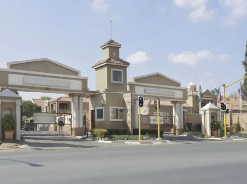 Mercure Johannesburg Bedfordview Hotel Exterior Photos