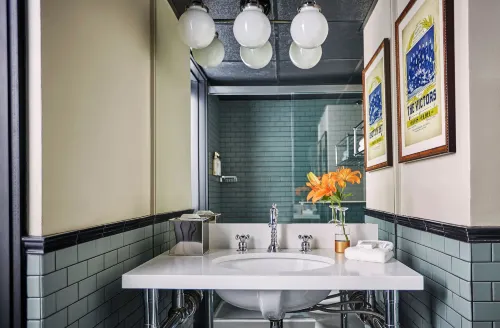 Graduate by Hilton Ann Arbor Rooms Photos