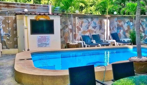 Phratamnak Inn - 100 Meter from Beach Номера Photos