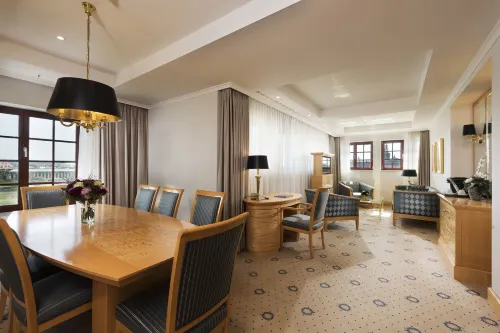 Maritim Hotel Dresden Photos