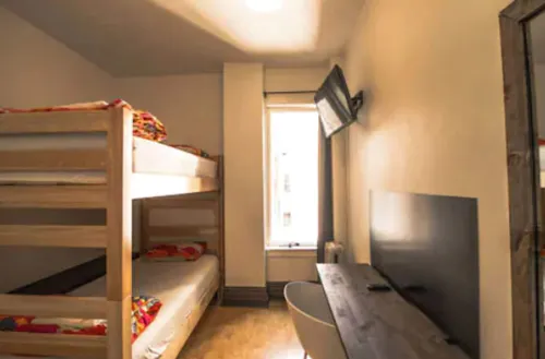 The Bartlett Hotel and Guesthouse Rooms Photos