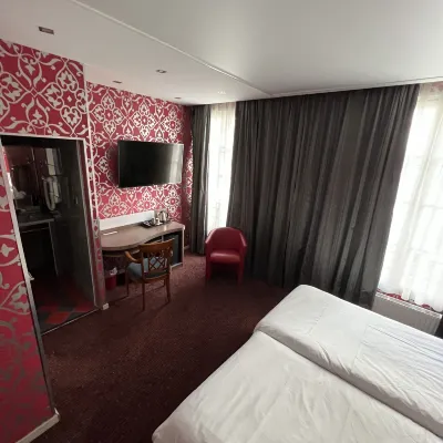 Grand Hotel de Valenciennes Rooms Photos