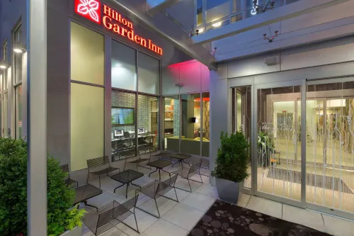 Hilton Garden Inn New York Manhattan Midtown East Photos