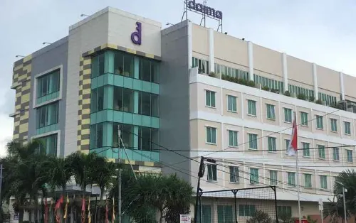 Daima Hotel Padang Eksterior Photos