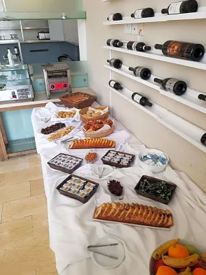 E-Hotel Larnaca Resort & Spa Restauranger Photos