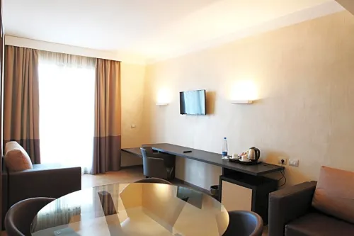 Warmthotel Photos