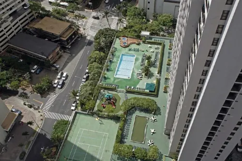 Aston at The Waikiki Banyan Общественные зоны Photos