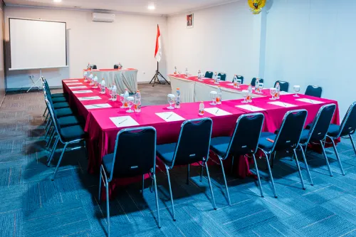Three Eight Front One Boutique Batu Malang Fasilitas Bisnis Photos