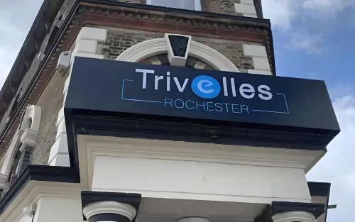 Trivelles Rochester Exterior Photos