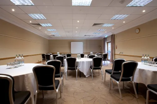 Hilton East Midlands Airport Business Facilities Photos