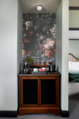 The Candler Hotel Atlanta, Curio Collection by Hilton Zimmer Photos