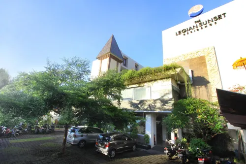 The Legian Sunset Residence In der Nähe des Hotels Photos
