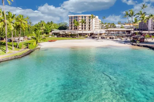 Courtyard by Marriott King Kamehameha's Kona Beach Hotel Exterior Photos