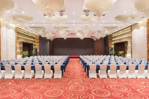 Holiday Inn Xi'an Big Goose Pagoda Business Facilities Photos