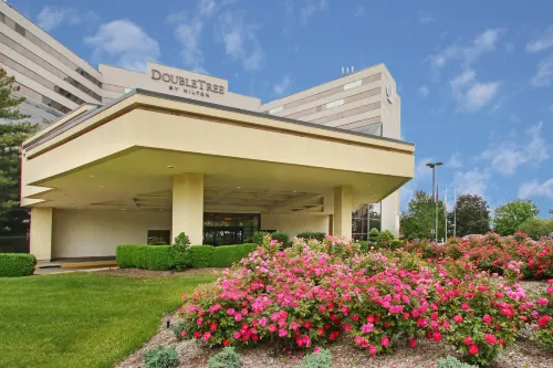 DoubleTree by Hilton Hotel Newark Airport Featured Photos