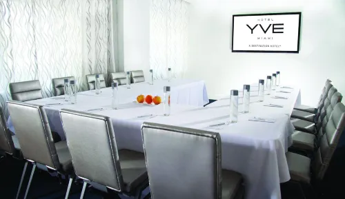 YVE Hotel Miami Business Facilities Photos