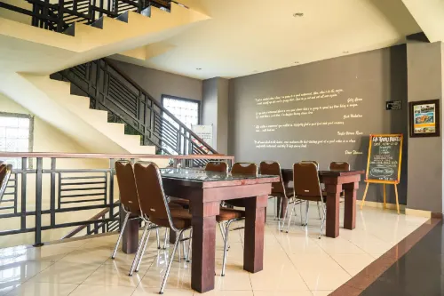 Hotel Puri Ayu Bali Makanan Photos