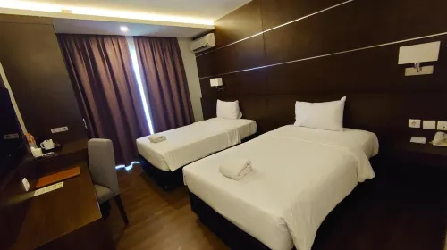 Hotel d'Season Premiere Jepara Kamar Photos