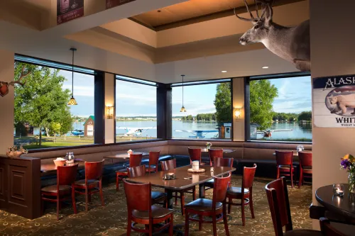 The Lakefront Anchorage Dining Photos