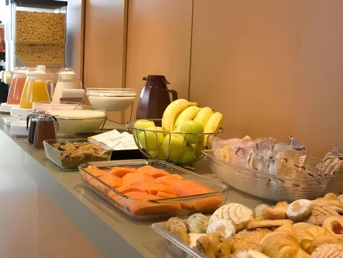 City Express by Marriott Queretaro Restauration Photos