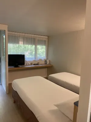Hôtel Kyriad Direct Montpellier Saint Jean de Vedas La Peyriere Chambres Photos