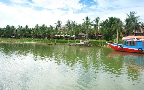 Vinh Hung Riverside Resort & Spa Near Hotel Photos