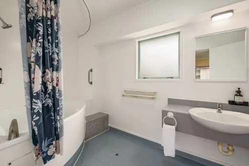 Fenton Court Motel Rum Photos