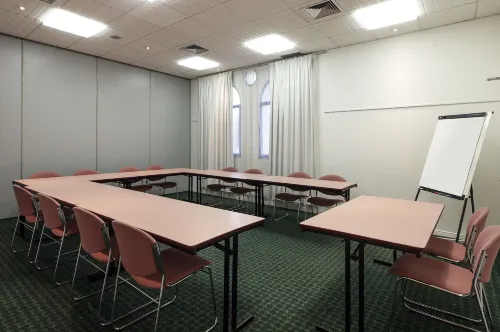 Ibis Faro Algarve Business Photos