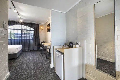 Nightcap at Springwood Hotel Rooms Photos