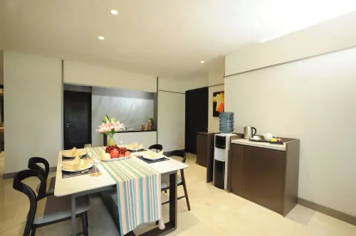 Somerset Berlian Jakarta Photos