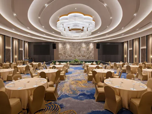 Mercure Padang Makanan Photos