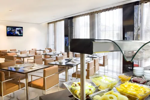 H10 London Waterloo Hotel Dining Photos