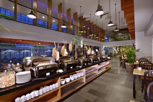 Hotel NEO+ Kuta Legian Makanan Photos